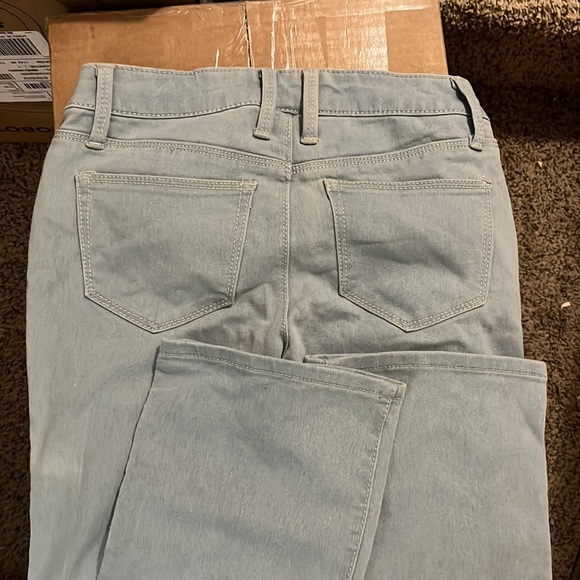 NWOT No Boundaries boyfriend cut flare light blue jeans - Picture 3 of 3